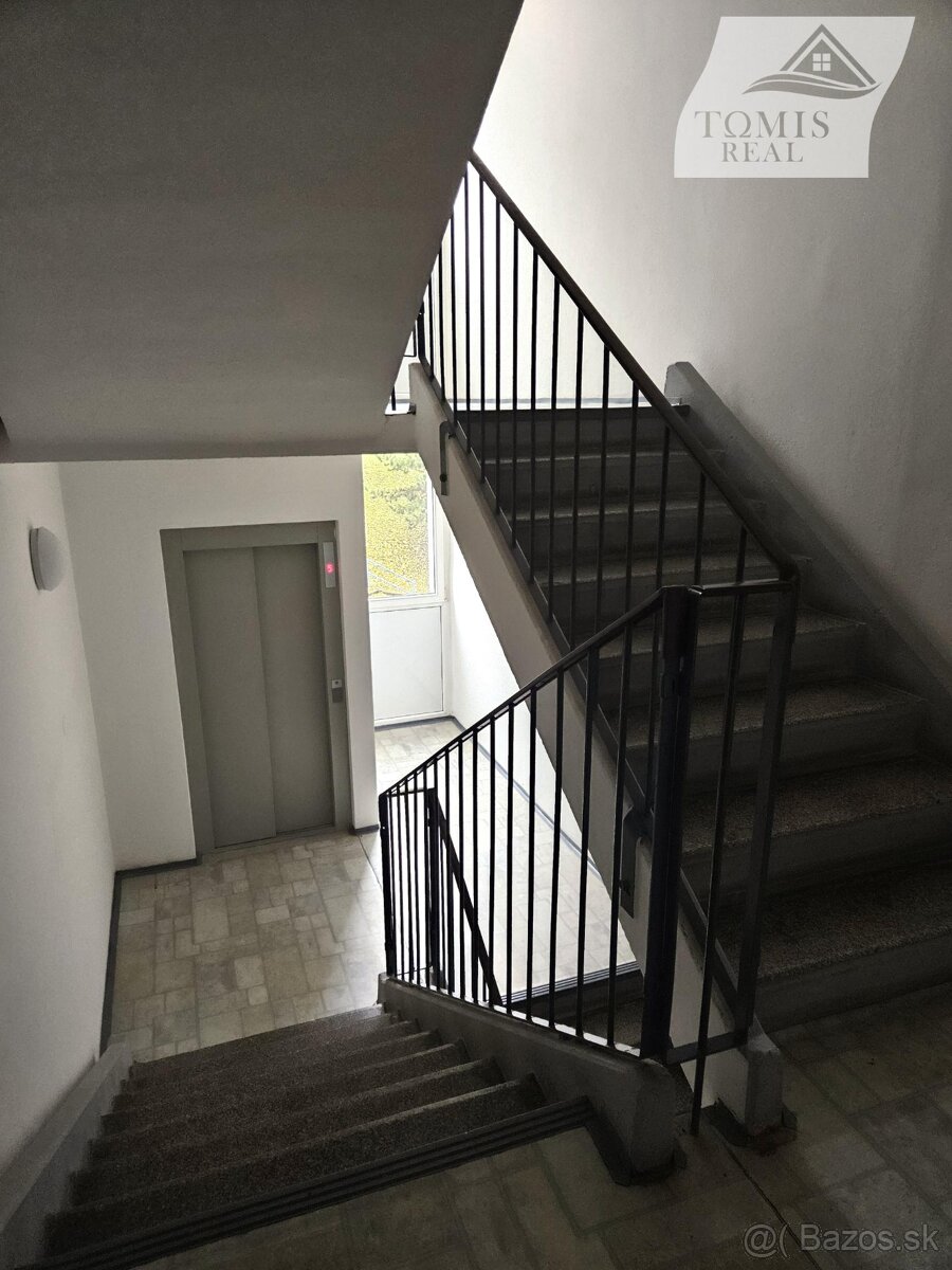 ŤAHANOVCE - 4 izbový byt 80 m2, Budapeštianska - 10