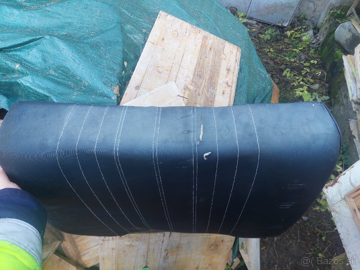 Sedacky skoda 105s - 10