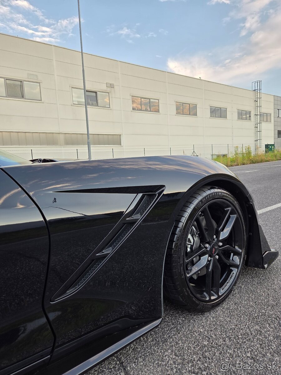 Chevrolet Corvette C7 - 10