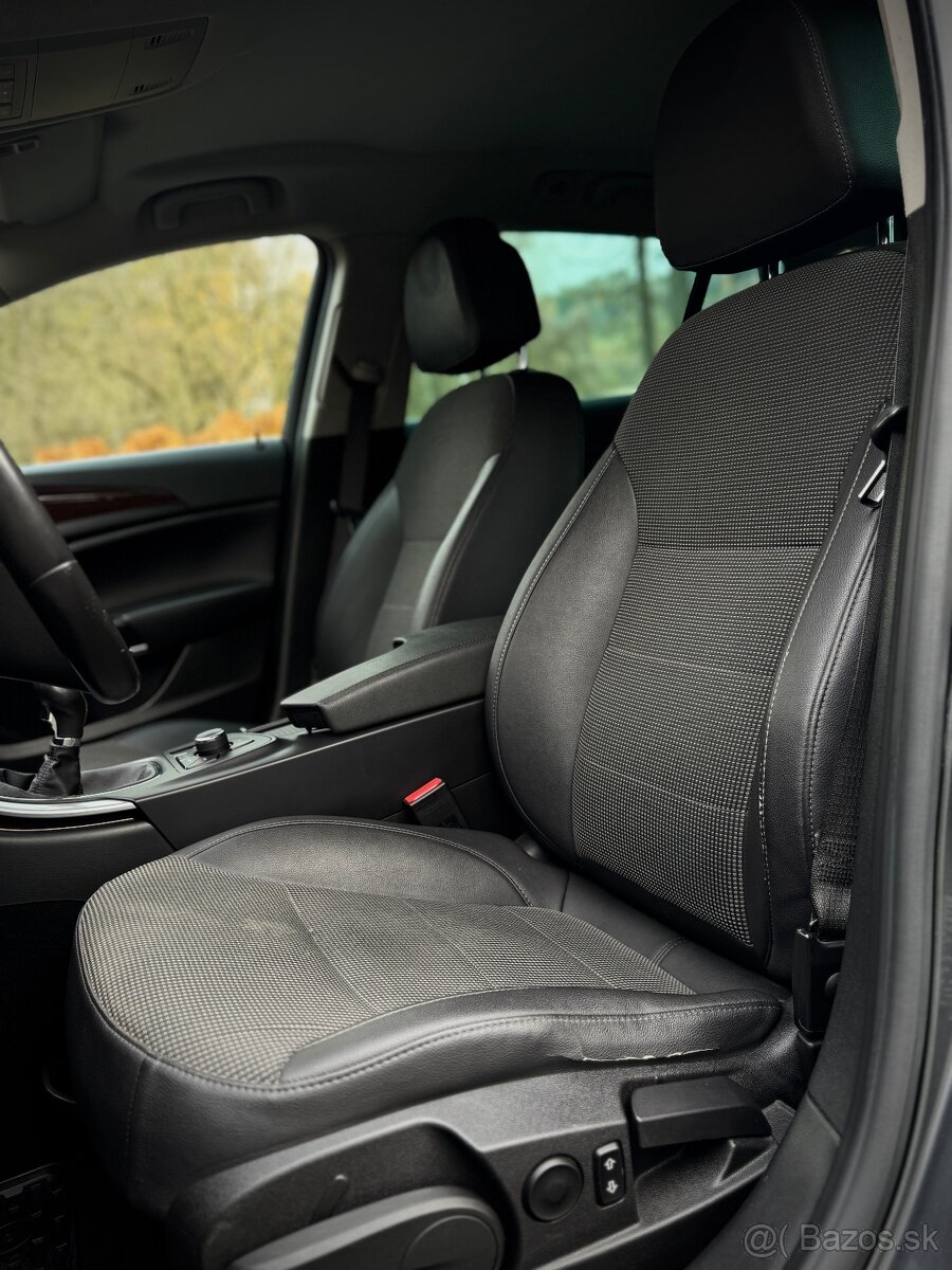 OPEL INSIGNIA Combi 2.0CDTi + Nové zimné pneu - 10