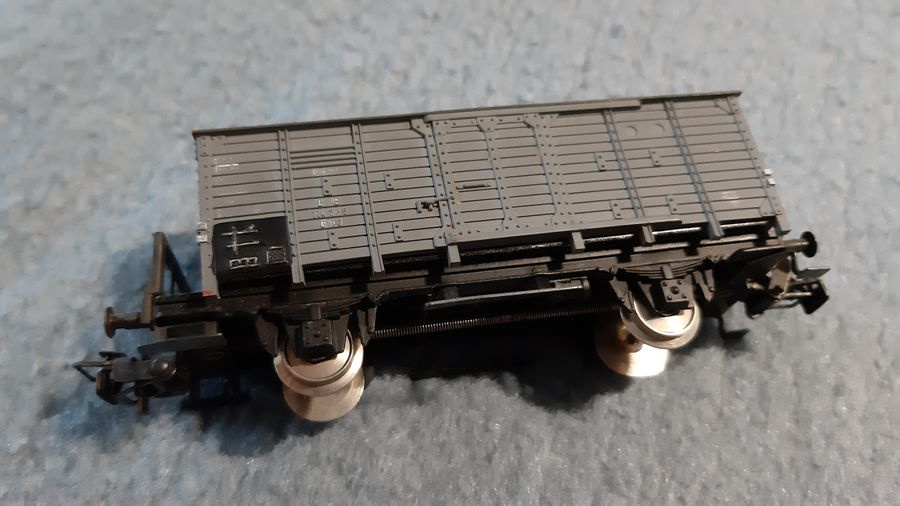 Vláčiky - model krytého vozňa Fleischmann H0 - 10