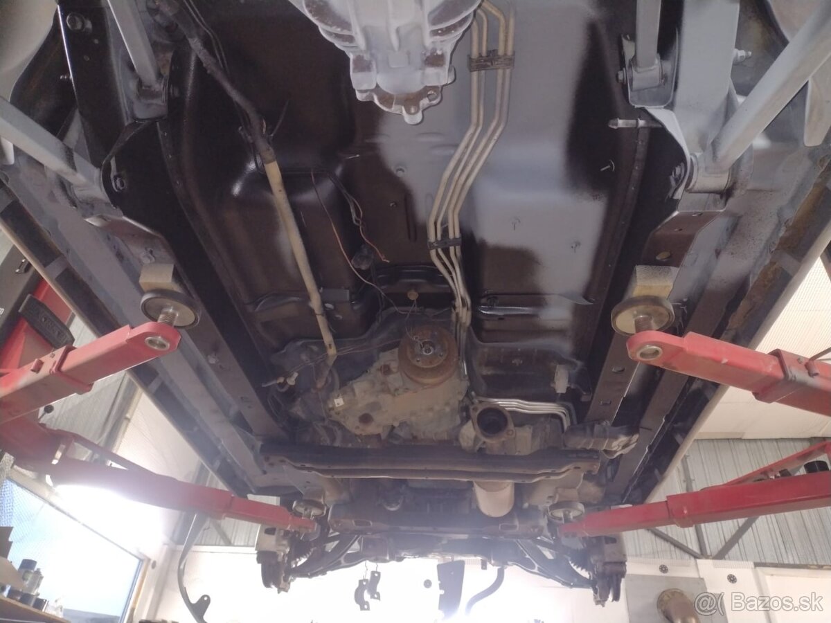 Jeep commander 3.0 crd - 10