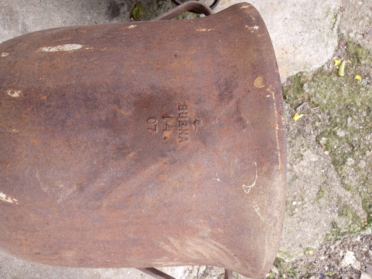 Staré liatinové hrnce - 10