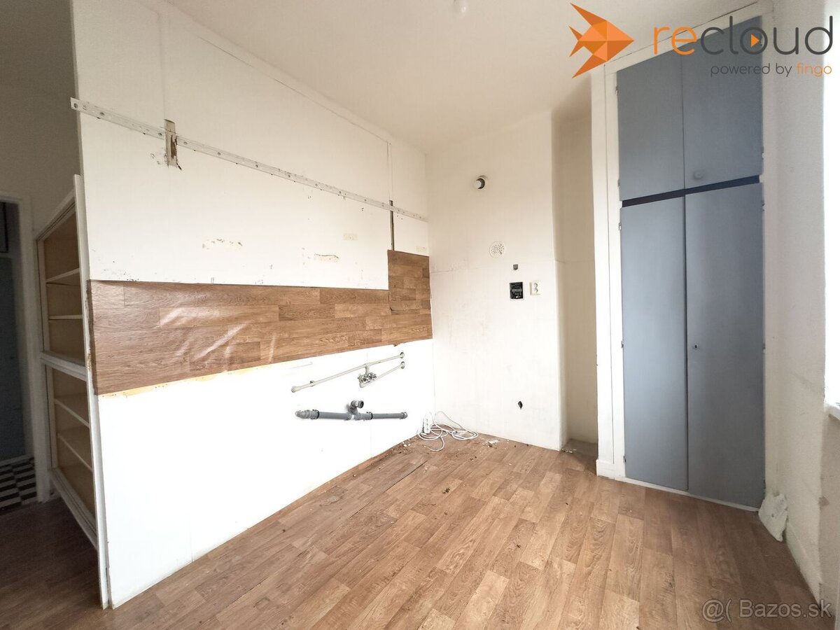 2 izbový byt v centre mesta Rimavská Sobota - nám. Š.M.Daxne - 10