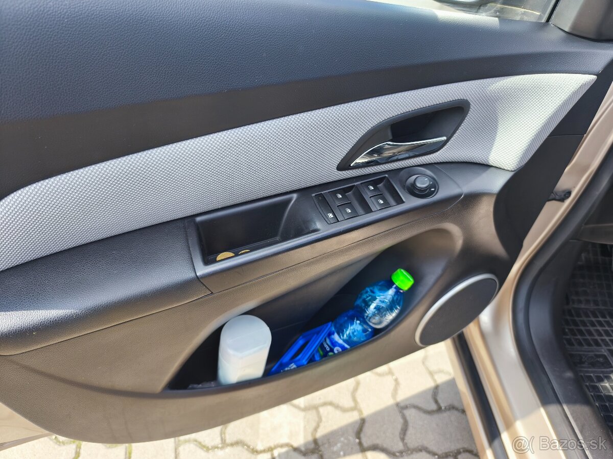 Chevrolet Cruze 1.6 91kw - 10