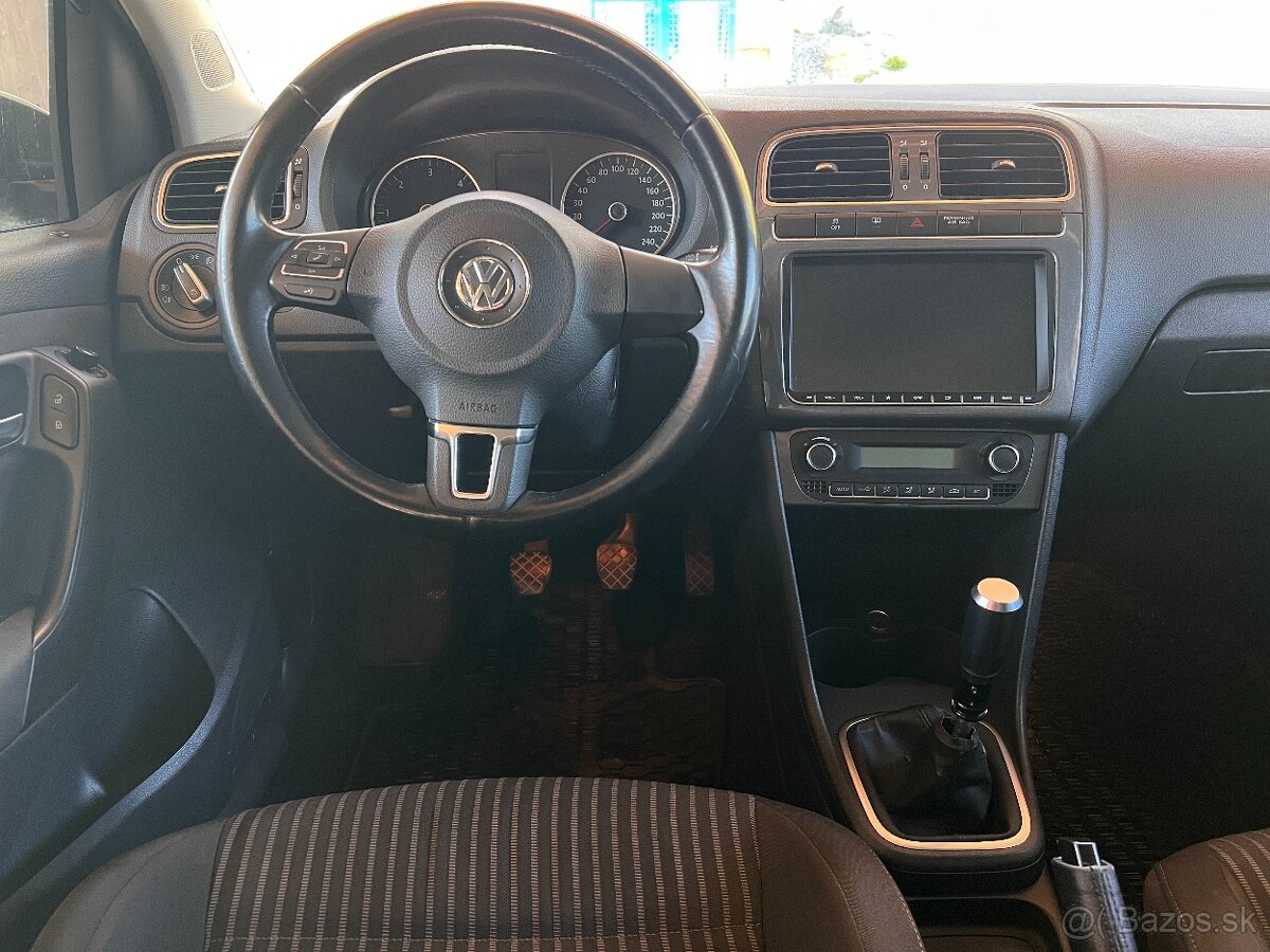 VW POLO - 10