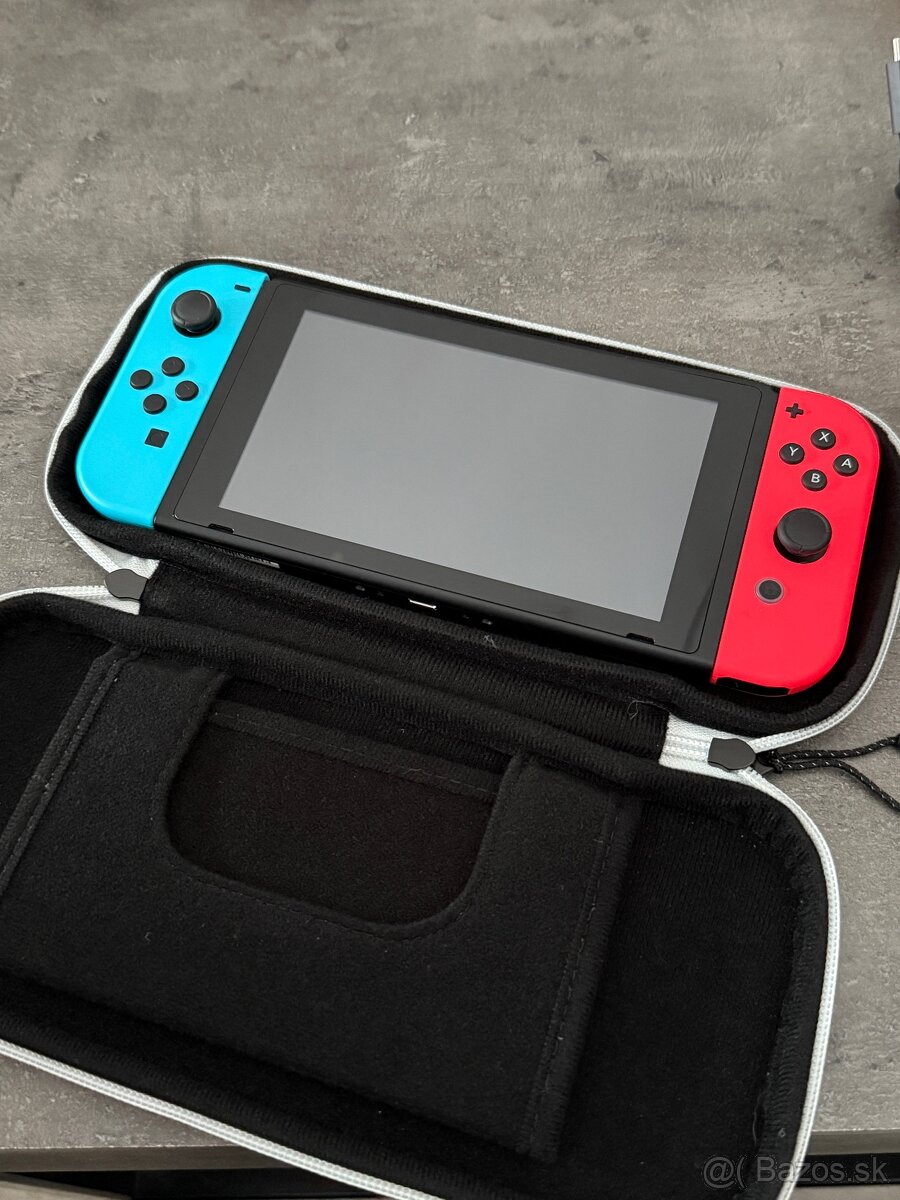 Nintendo Switch - 10