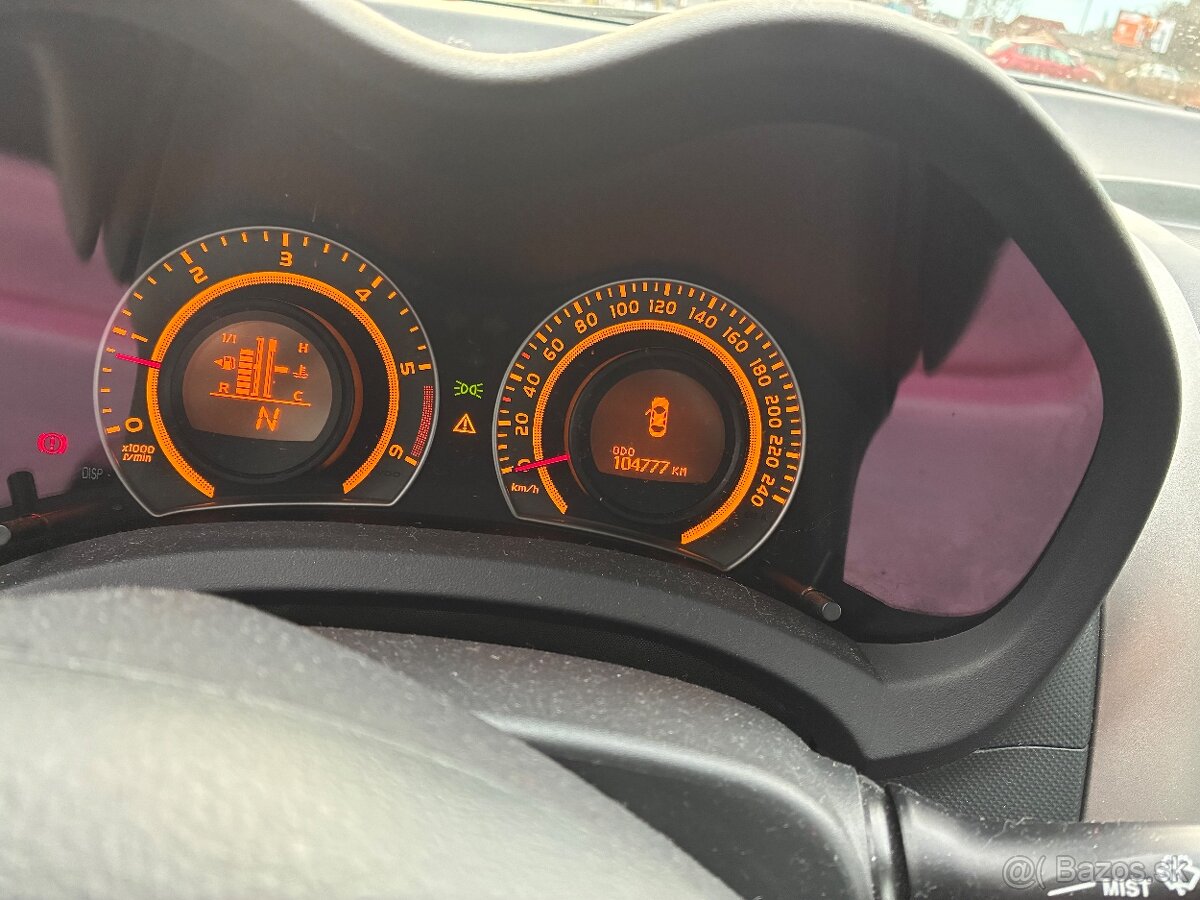 Toyota Auris 1.4 D-4D - 10