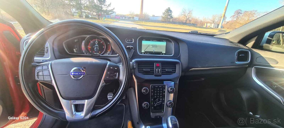 Volvo V40 2.0 120K R-design - 10