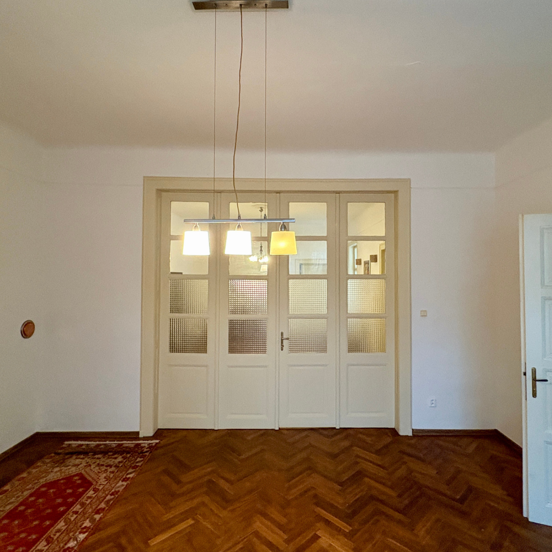 Meštiansky 5 izbový dom v srdci Šiah - 10