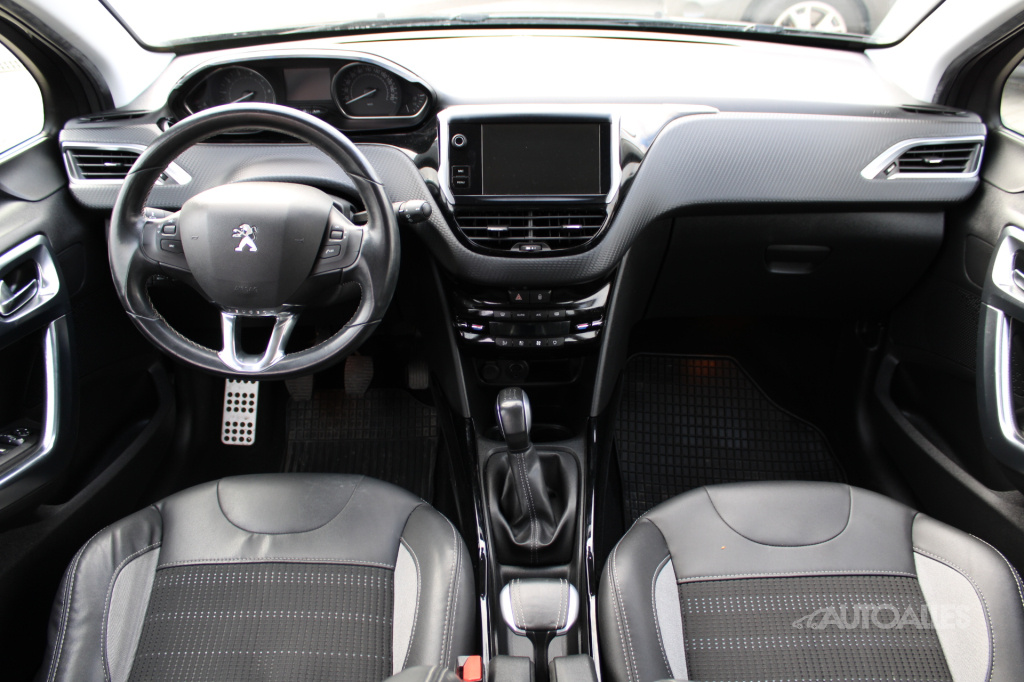 Peugeot 2008 1,2 e-THP 81 kW ALL - 10