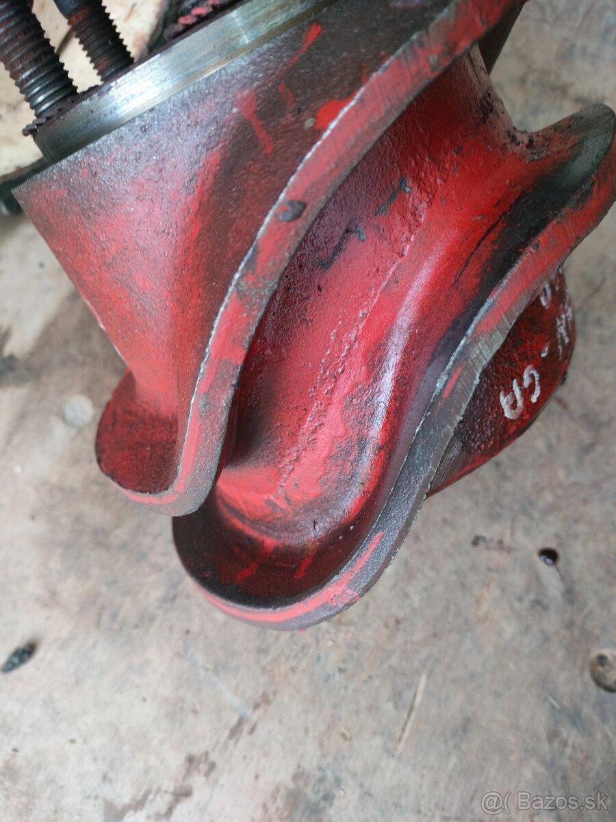 KUHN 280 SHRNOVAČ -- ruzné díly - 10