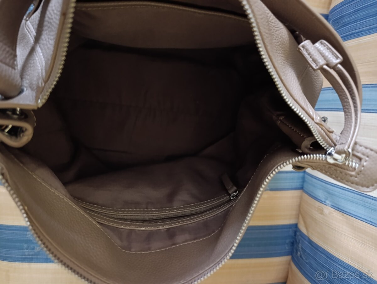 Väčšia kabelka - 10