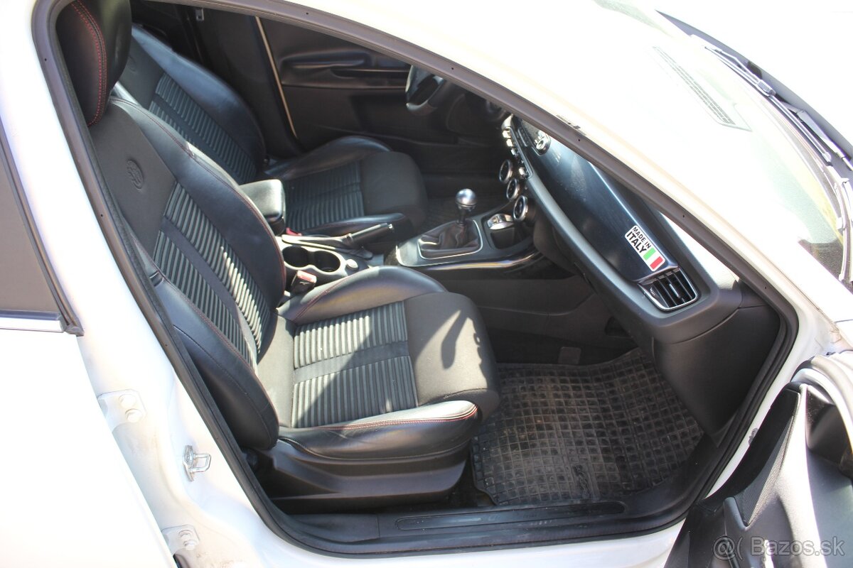 Alfa Romeo GIULIETTA 1.4 benzín - 10