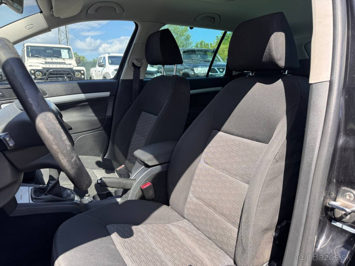 Škoda Octavia Combi 1.6 TDI CR DPF Classic - 10