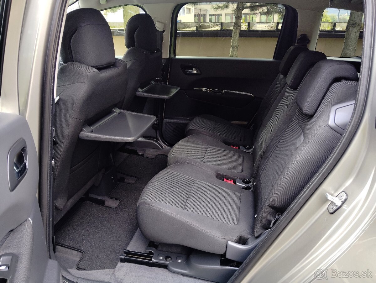 PEUGEOT 5008 1.6HDI FAMILY, 7 MIESTNY - 10