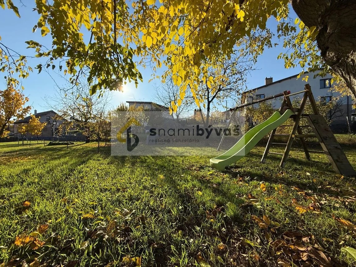 5 i RD s garážou + 54 m2 terasa, pozemok 1205 m2, Valaliky - 10