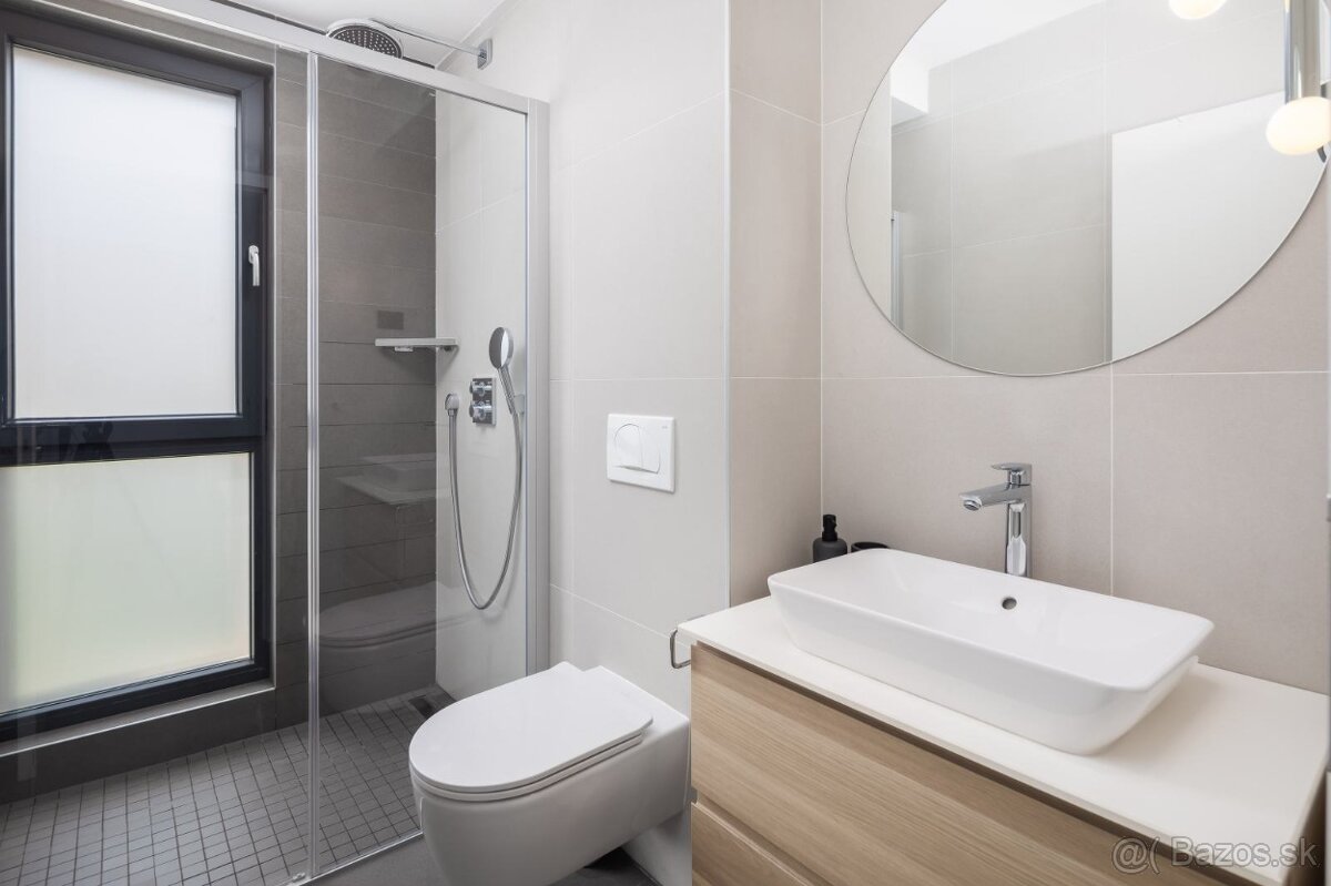 Chorvátsko, krásna vila druhý rad pri mori. - 10