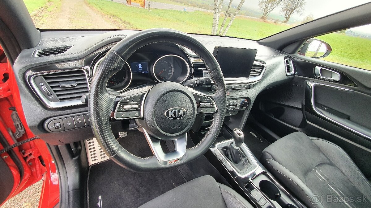 Predám Kia CEED SW 1,6 CRDi 85kw, GT-Line - 10