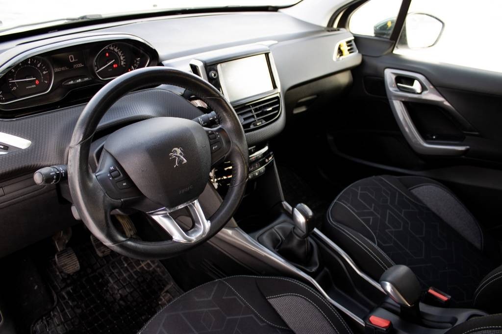 Peugeot 2008 1.2 PureTech Active 2017 - 10