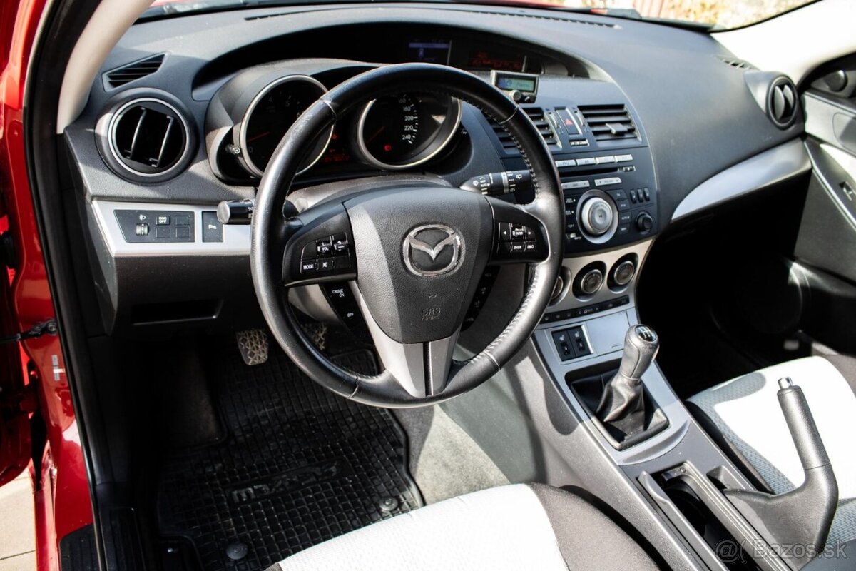 Mazda 3 1.6, 77kW (2010) - 10