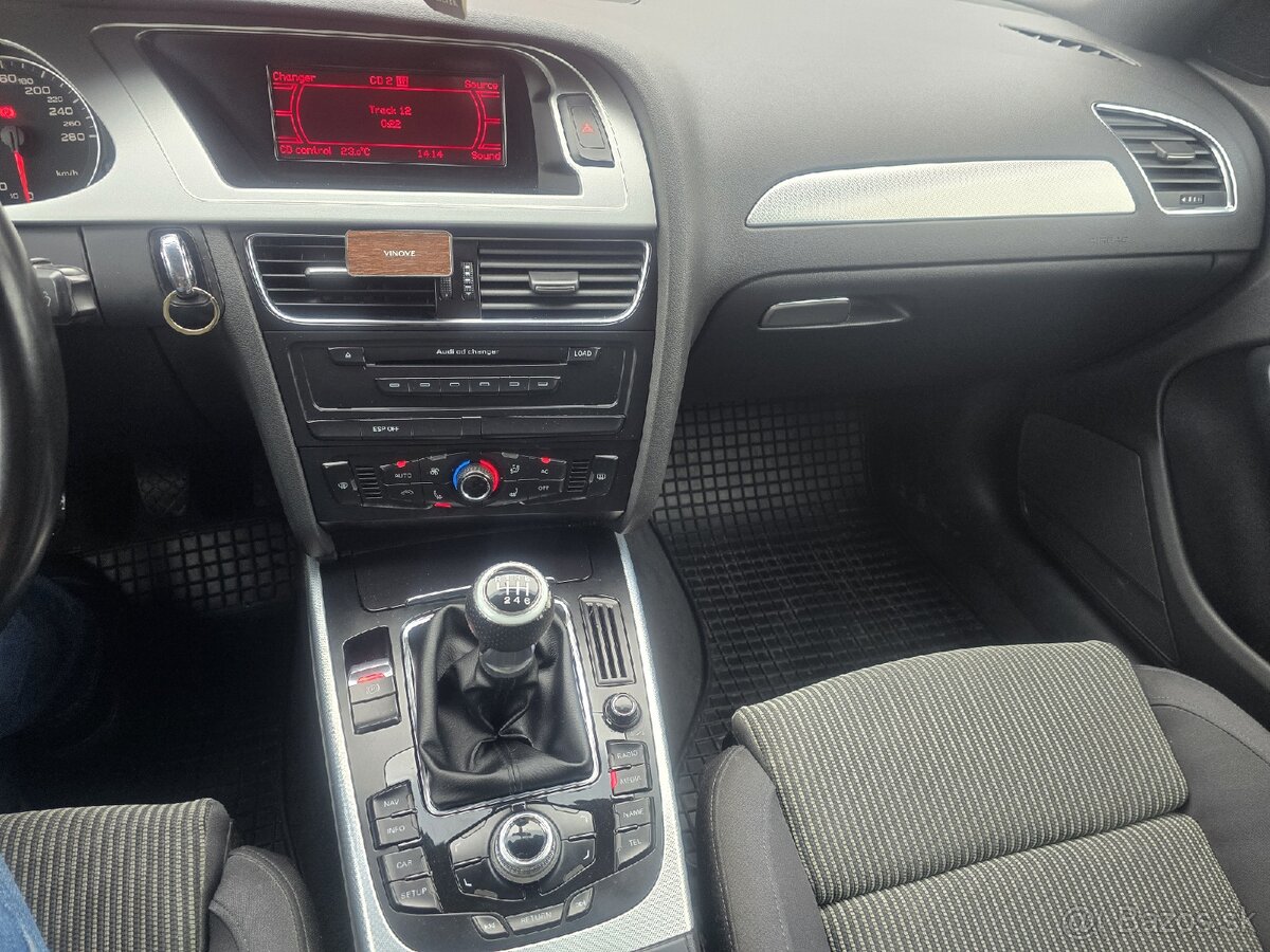 AUDI A4 B8 2.0 TDI 105kW, S-LINE✅ - 10