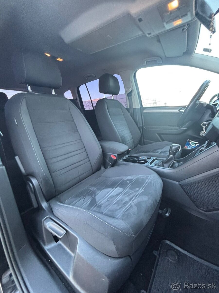 Volkswagen Touran 2.0 TDI - 10