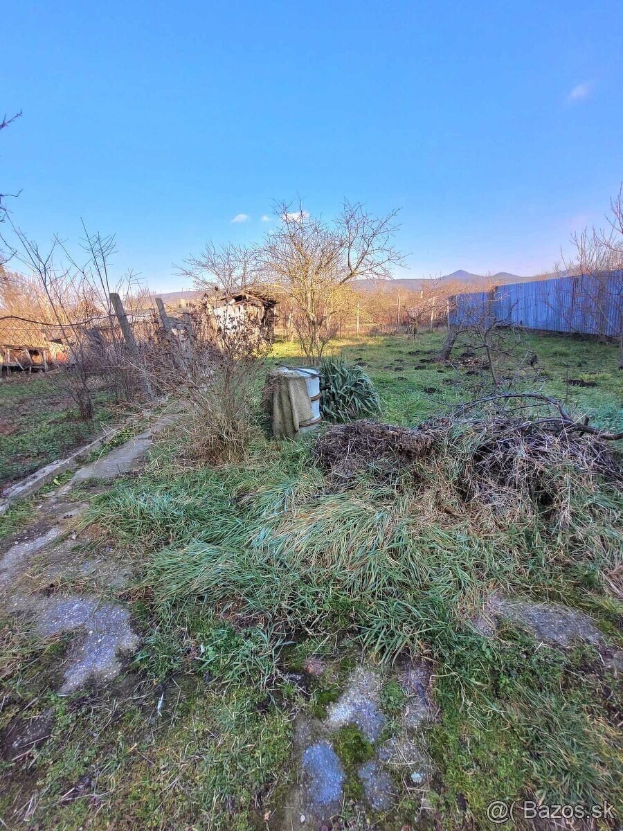 Predáme tehlový rodinný dom s garážou v obci Salka. - 10