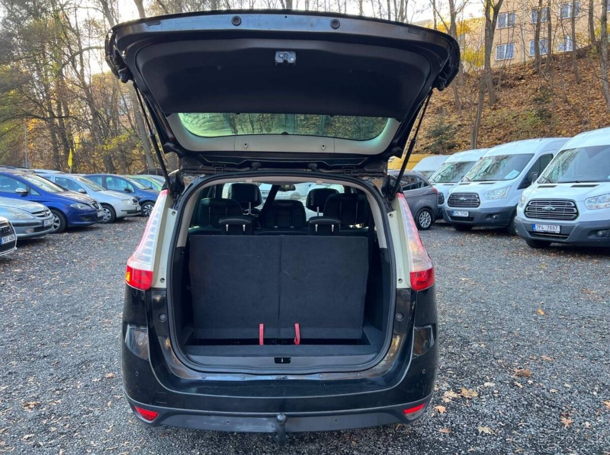 Renault Scenic 2.0 dCi 110 kW 7 míst INITIALE klima 2012 STK - 10