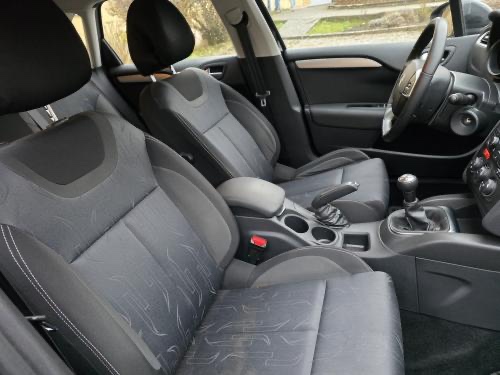 Citroën C4 1.6 HDi Seduction - 10