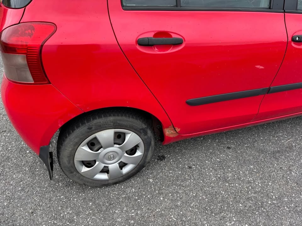 Toyota Yaris 1.3 vvti - 10