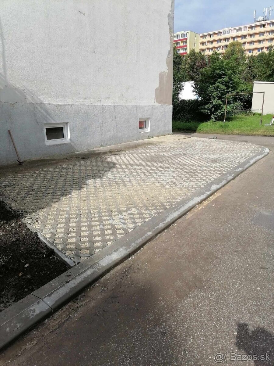 Robíme realizujeme pokládku zámkovej dlažby. - 10