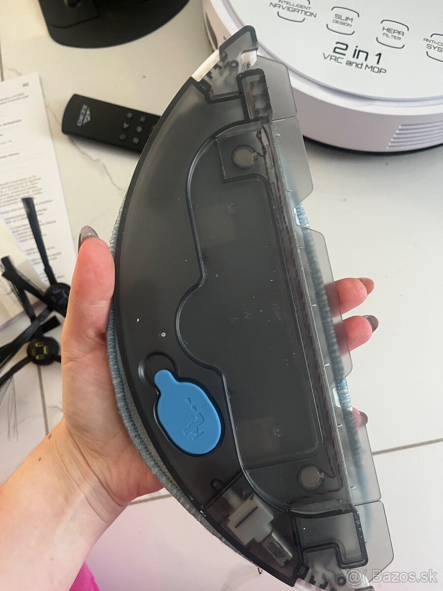 ETA Zero 2v1 roboticky vysavač - 10