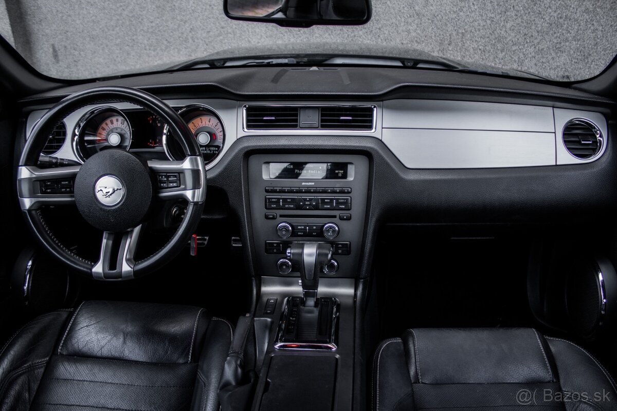 Ford Mustang 4.0L V6 - 10