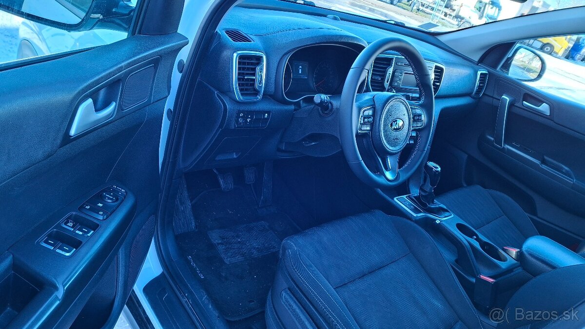 KIA SPORTAGE 1.6 GDI.2WD - 10