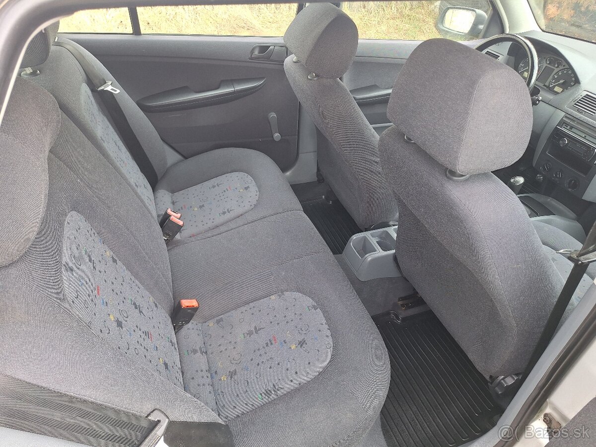 Škoda Fabia 1.4MPI 50kw Combi - 10