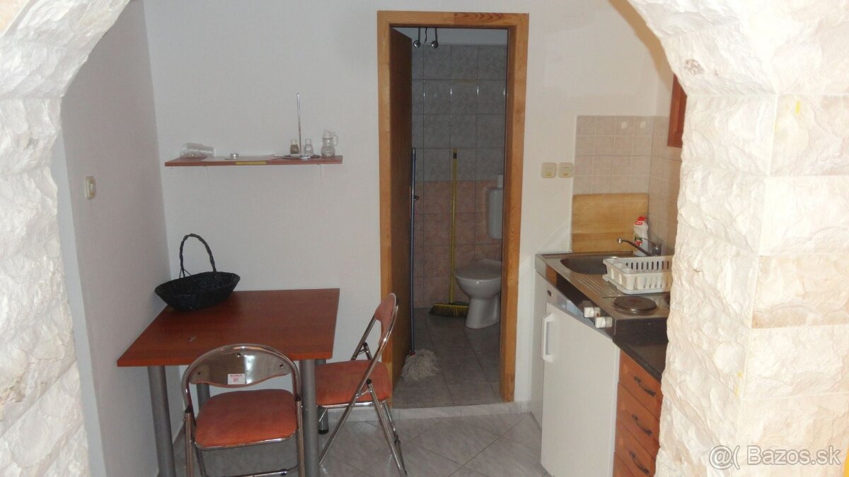 Chorvátsko apartmán 100 metrov od mora. - 10