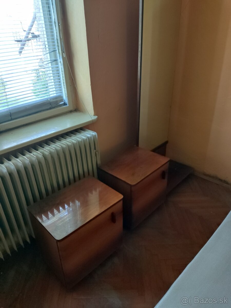 Stará skrina skriňe - 10