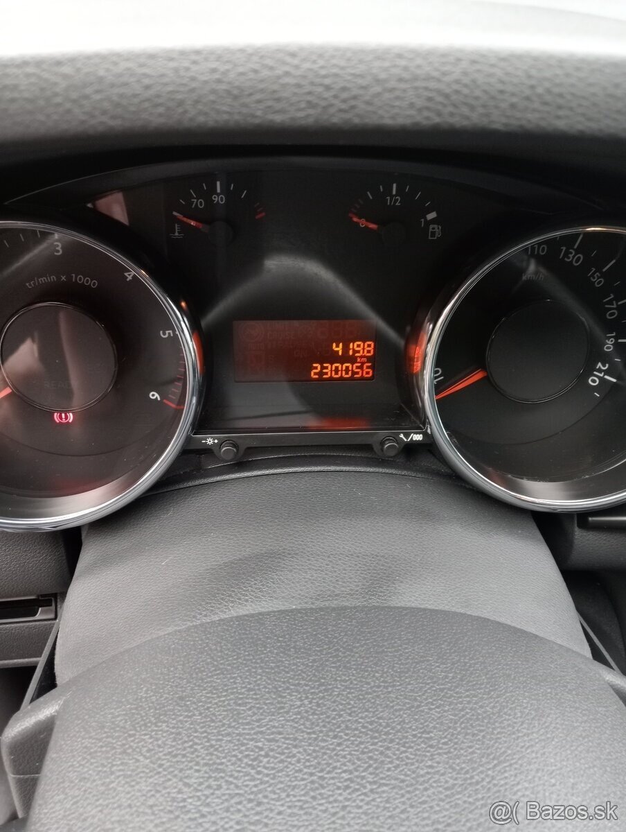 Peugeot 3008 hdi - 10