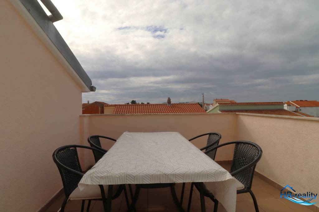 Vodice, Srima – zariadený apartmán, 350m od mora - 10