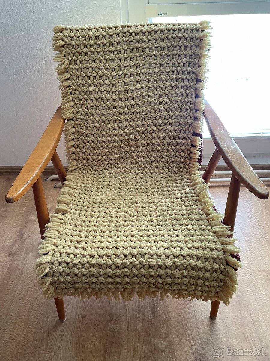 PONUKA RETRO NÁBYTKU - 10