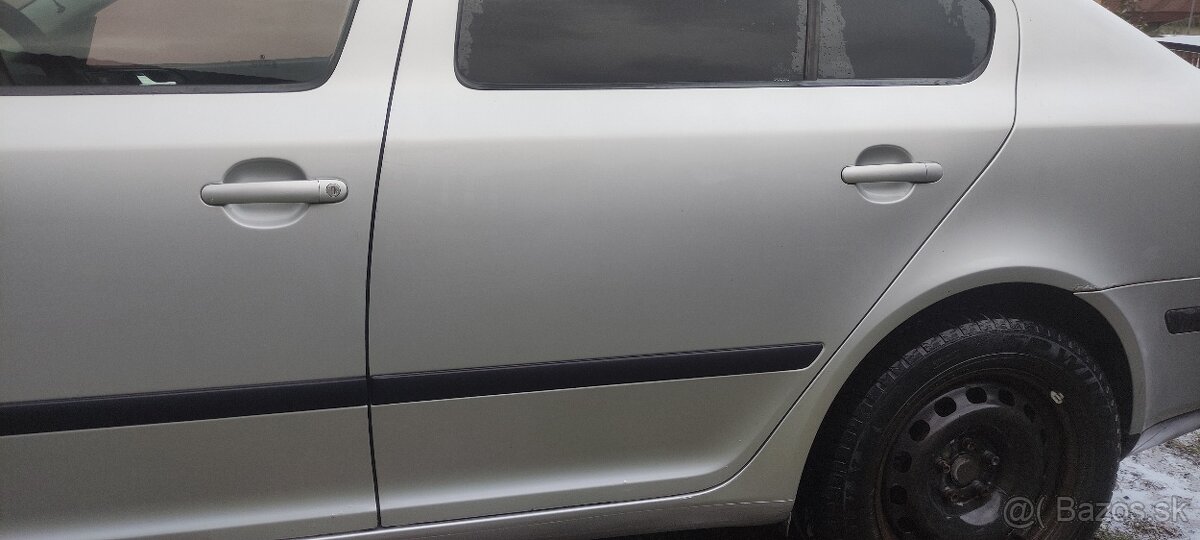 Rozpredám Škodu Octavia 2 sedan - 10