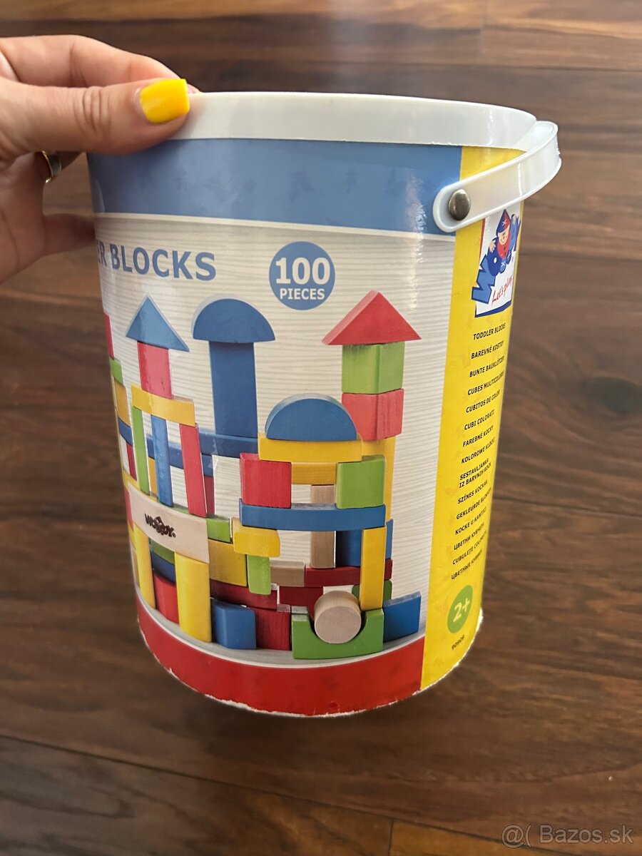 Hračky a hudobné nástroje - 10