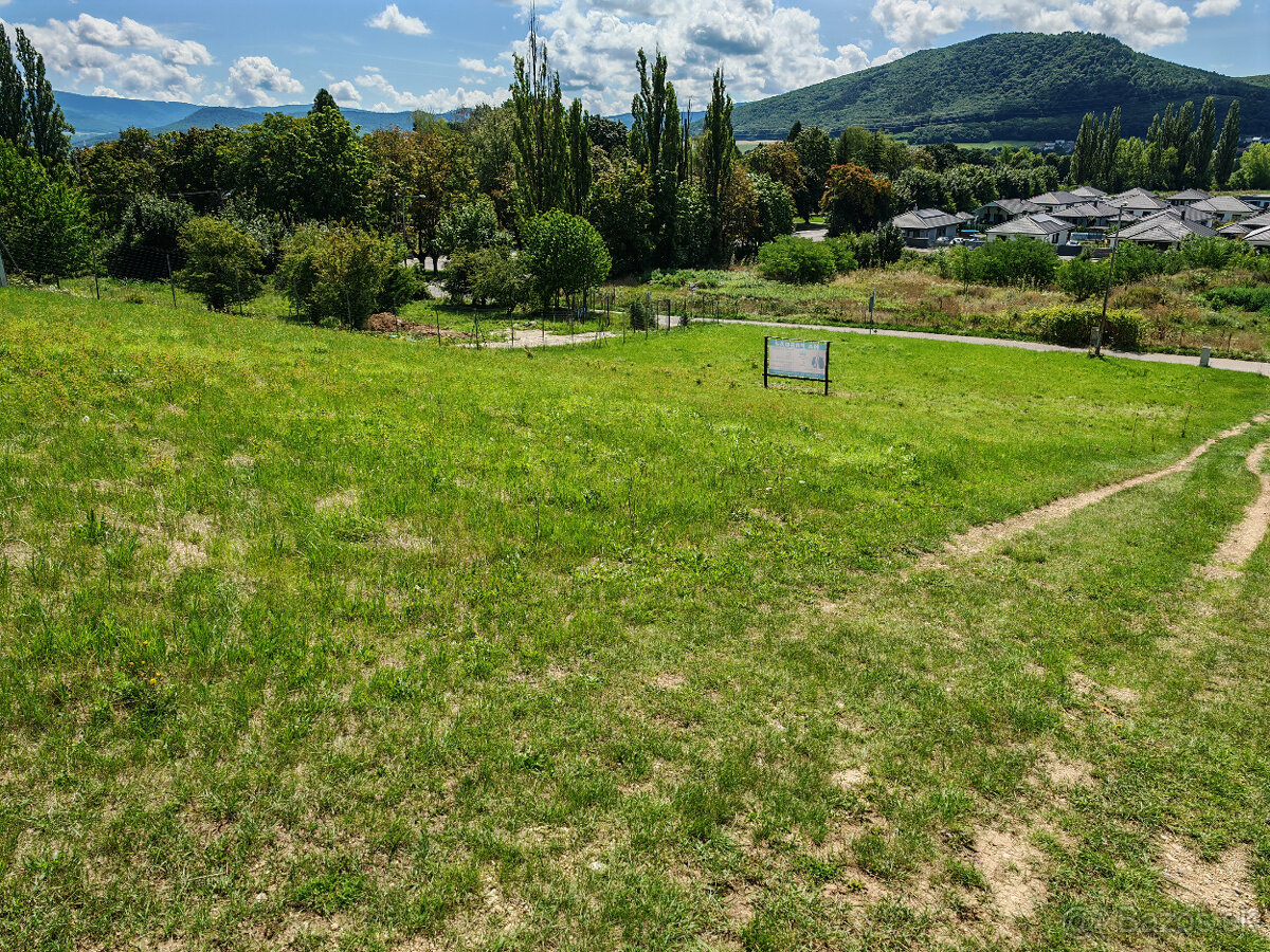 Lukratívny POZEMOK č. 2 na RD, 1496 m2, Partizánske - 10