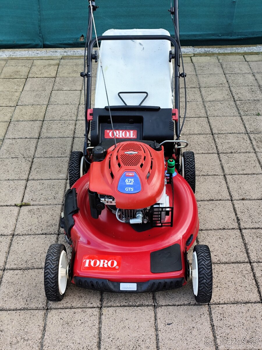 Kosačka Husqvarna,TORO - 10