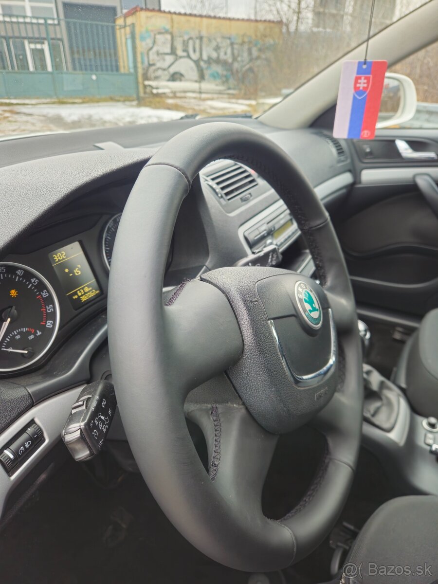 Skoda octavia 1.6tdi 77kw combi 2012 - 10