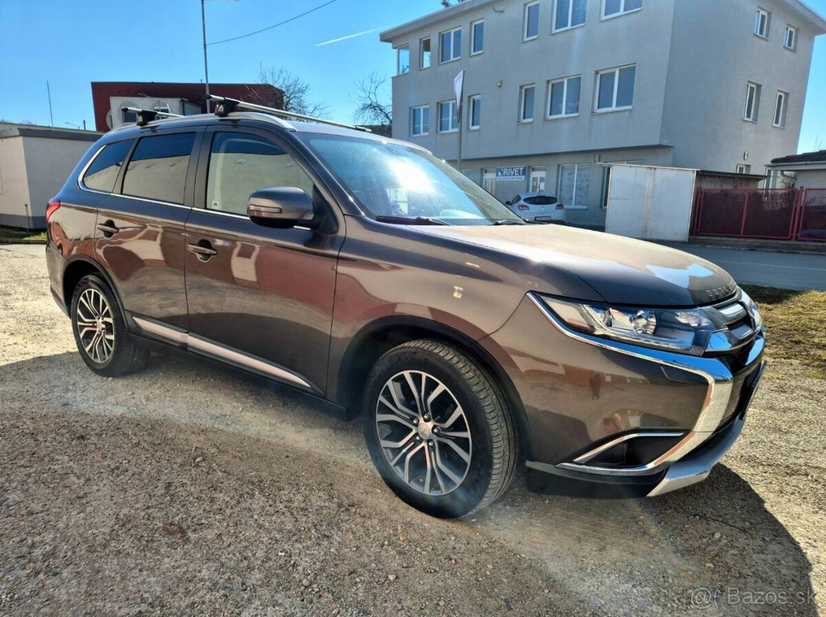 Mitsubishi Outlander 2.2D 4x4 2015 - 10