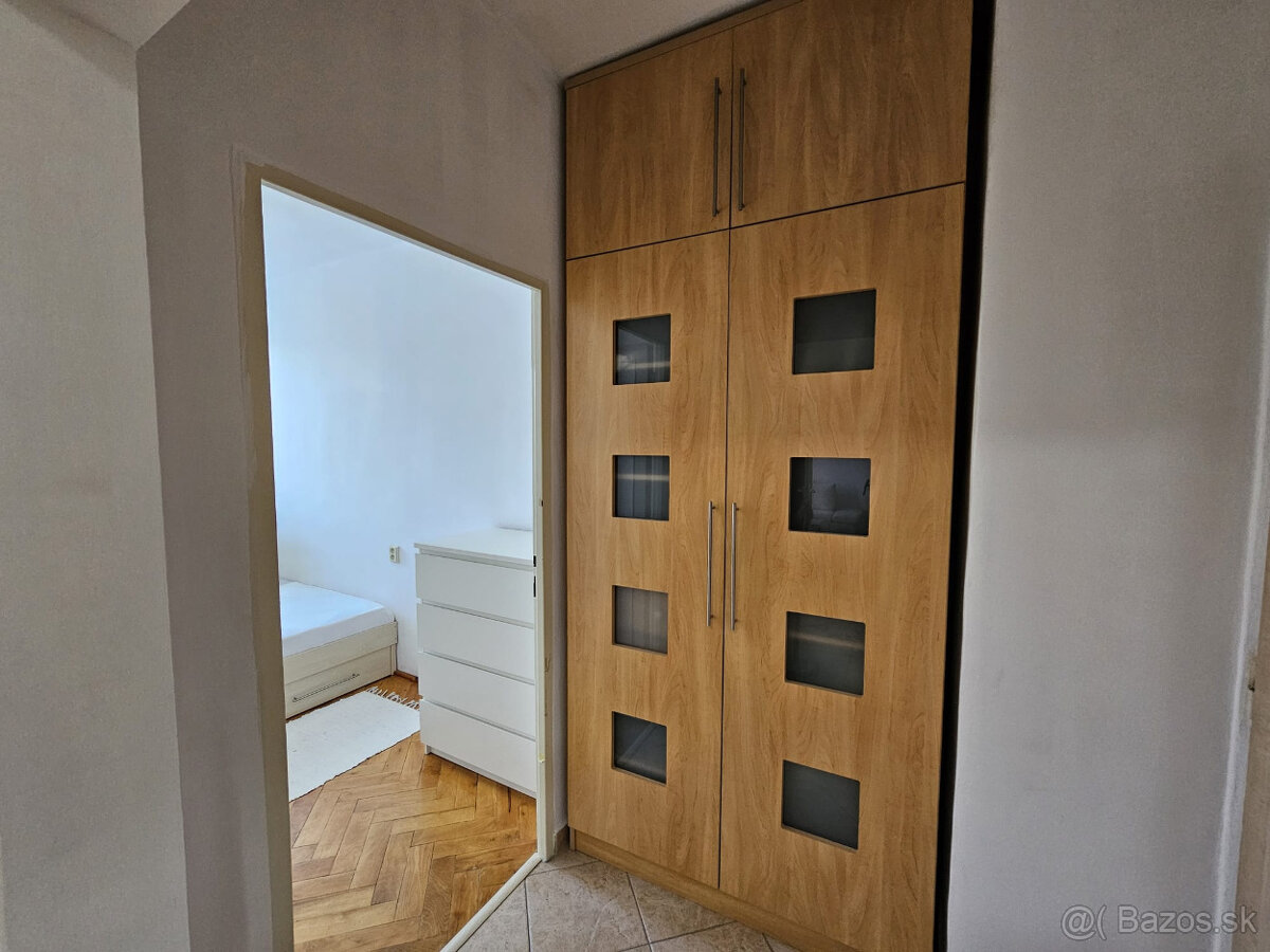 RESERVED - Prenájom bytu 2-izbový bez realitky - Astrova - 10