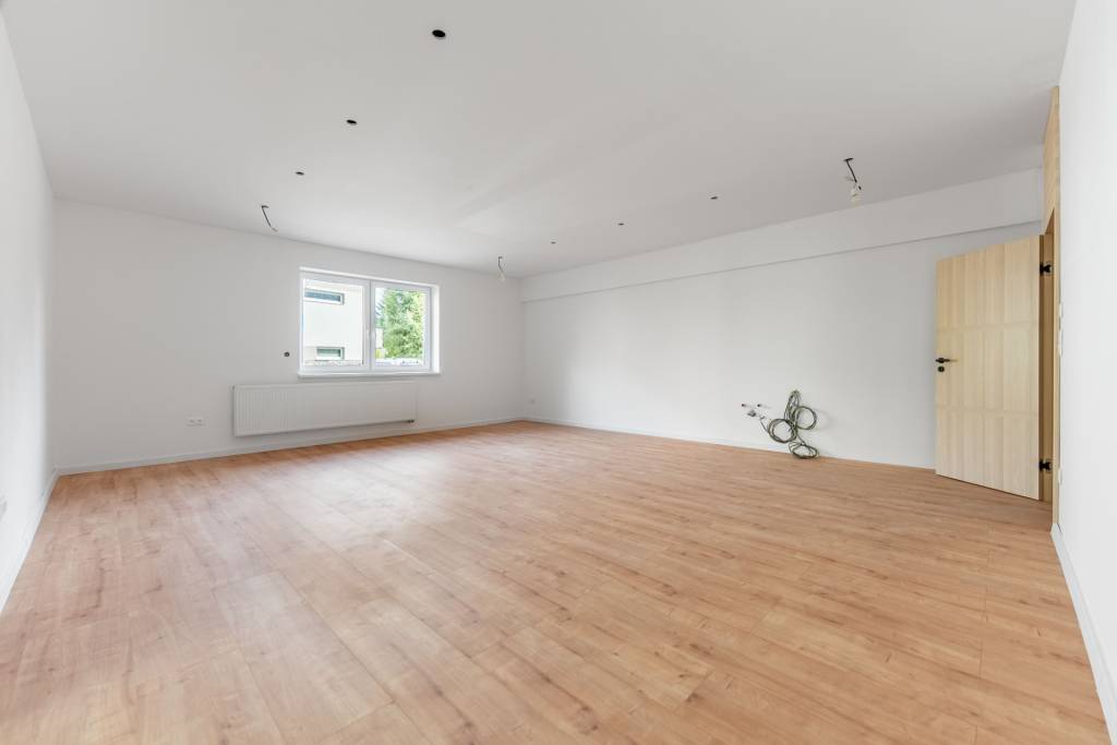 Jedinečný 4-izbový byt, 132m2 pri centre mesta s terasou - 10