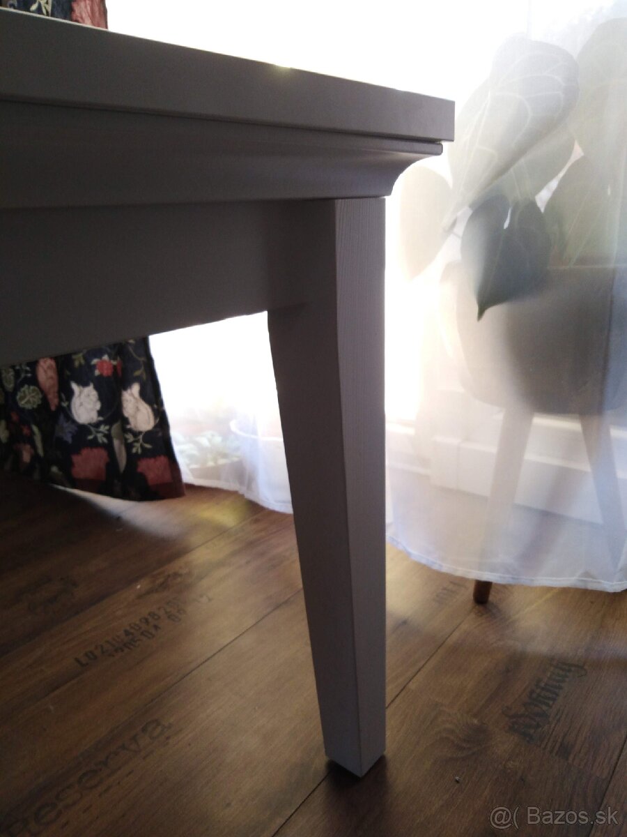 Predam konferenčny stol - 10